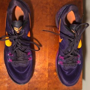 Kobe venomenon 5 court purple size 11.5